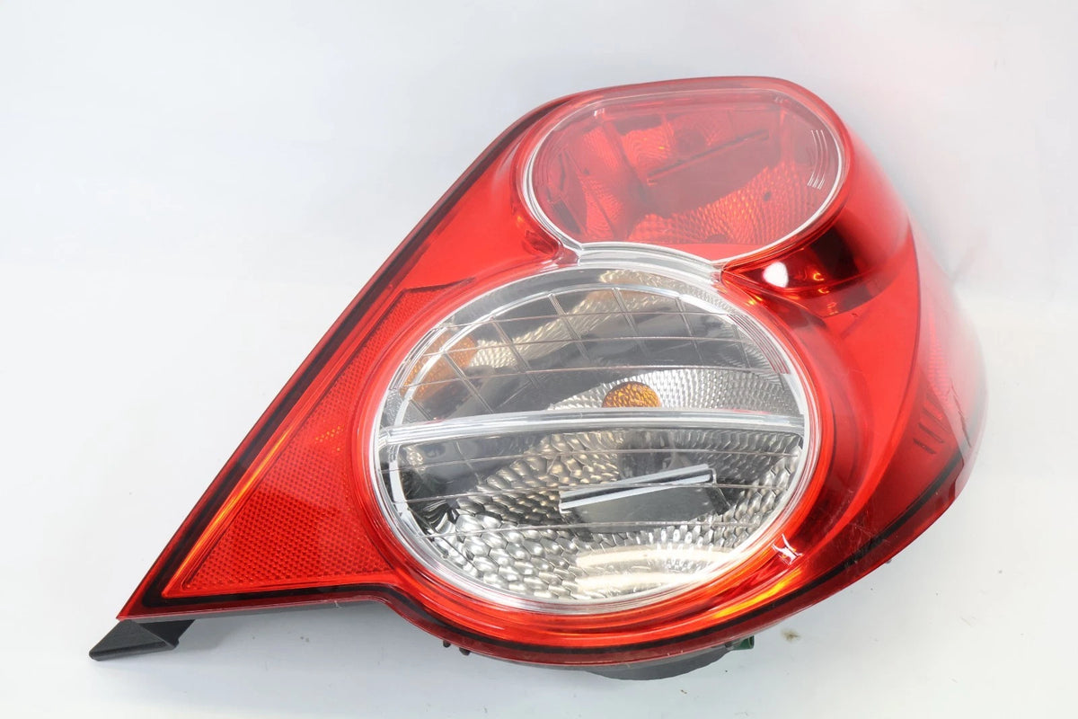 2012-2016 CHEVROLET SONIC SEDAN RIGHT PASSENGER SIDE TAIL LIGHT LAMP 96830982
