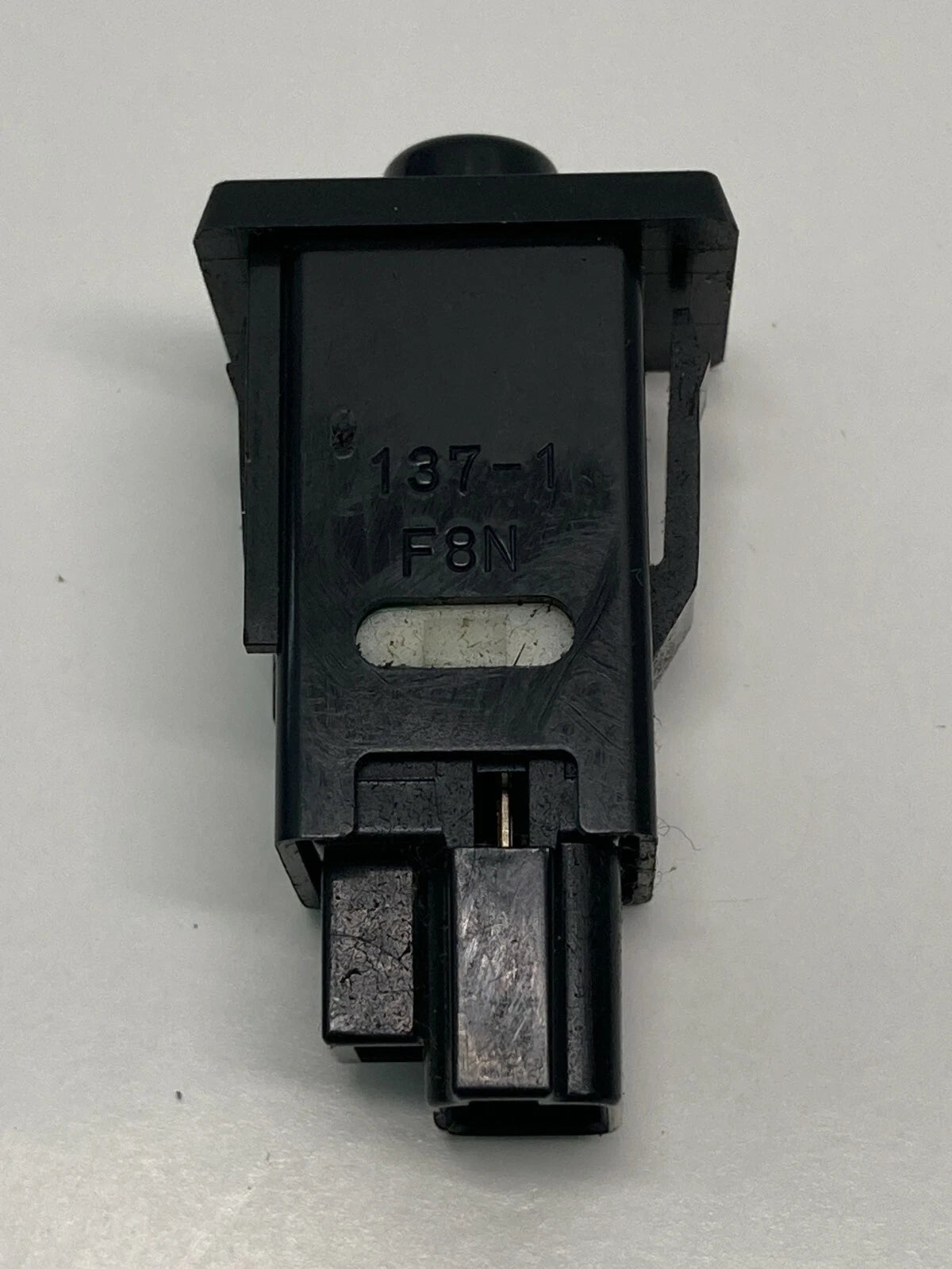 1997-2001 LEXUS ES300 TRUNK LID RELEASE OPENER SWITCH BUTTON 1572771 OEM