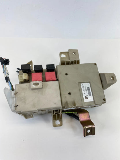 2002 2003 Lexus ES300 Inner Dash Fuse Box Relay Junction Block Cabin 8273033040A