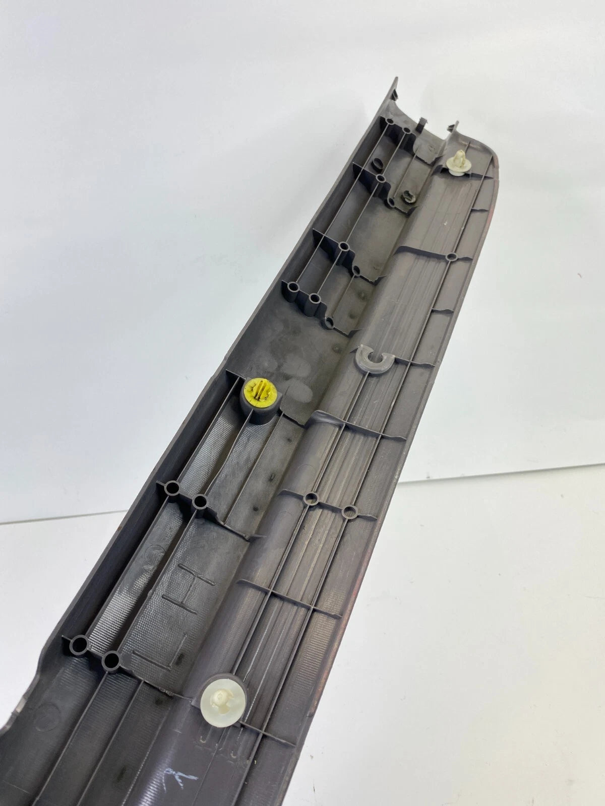 00-05 TOYOTA CELICA LEFT SIDE DOOR SCUFF SILL PLATE COVER PANEL 67914-20200 OEM