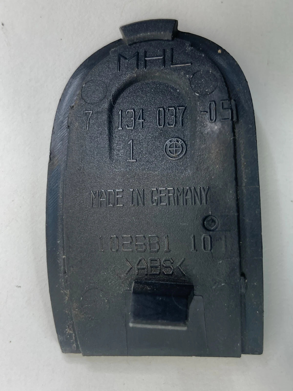 2006 BMW 330I 330XI LEFT SIDE BUMPER SUPPORT CAP COVERING 713403705 OEM
