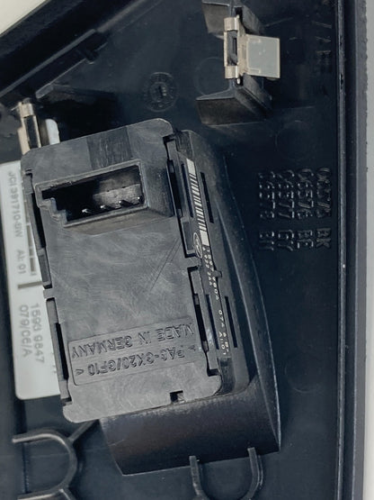 2006 2007 BMW 530xi Rear Right Door Power Window Switch w Bezel 6951965A OEM