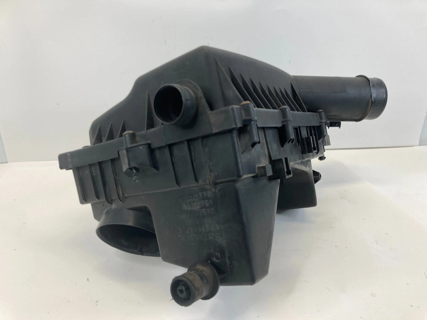 2003-2011 Saab 9-3 2.0L Front Air Intake Air Box Filter w/ Maf Sensor 55559779