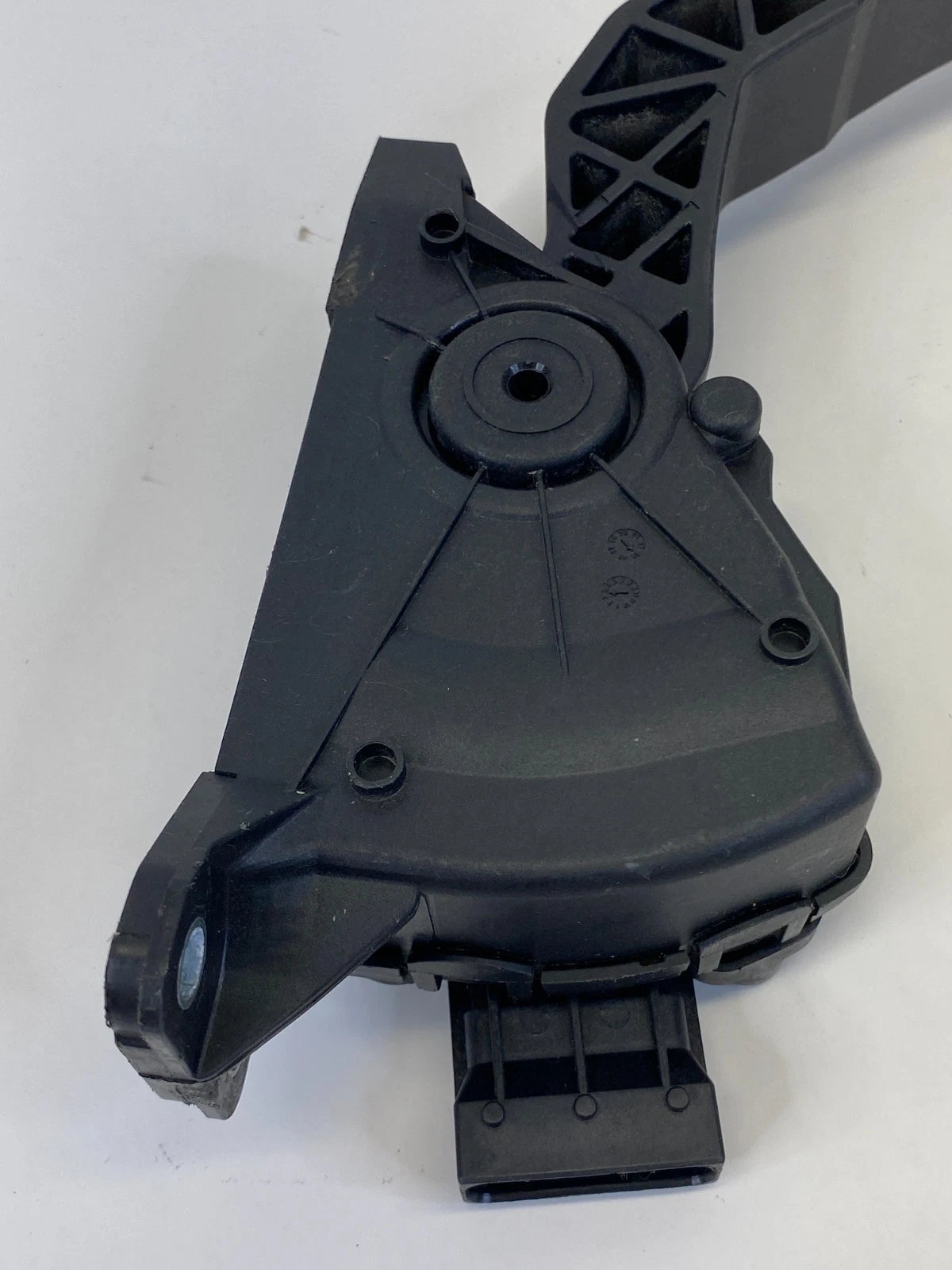 2006-2011 CHEVROLET HHR ACCELERATOR GAS PEDAL TRAVEL SENSOR ASSEMBLY 22710861