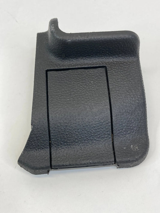 2010-2017 CHEVROLET CHEVY EQUINOX LOWER RIGHT SIDE FLOOR BOLT COVER CAP TRIM OEM
