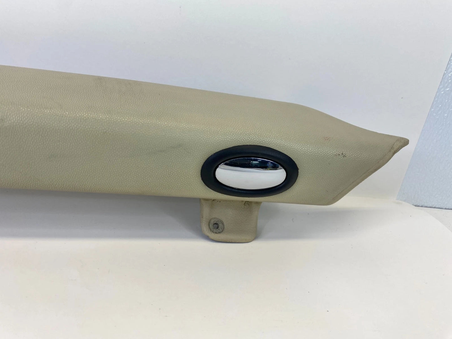 2007-2013 MINI COOPER PASSENGER KNEE BOLSTER TRIM CREAM WHITE OEM 51452752844