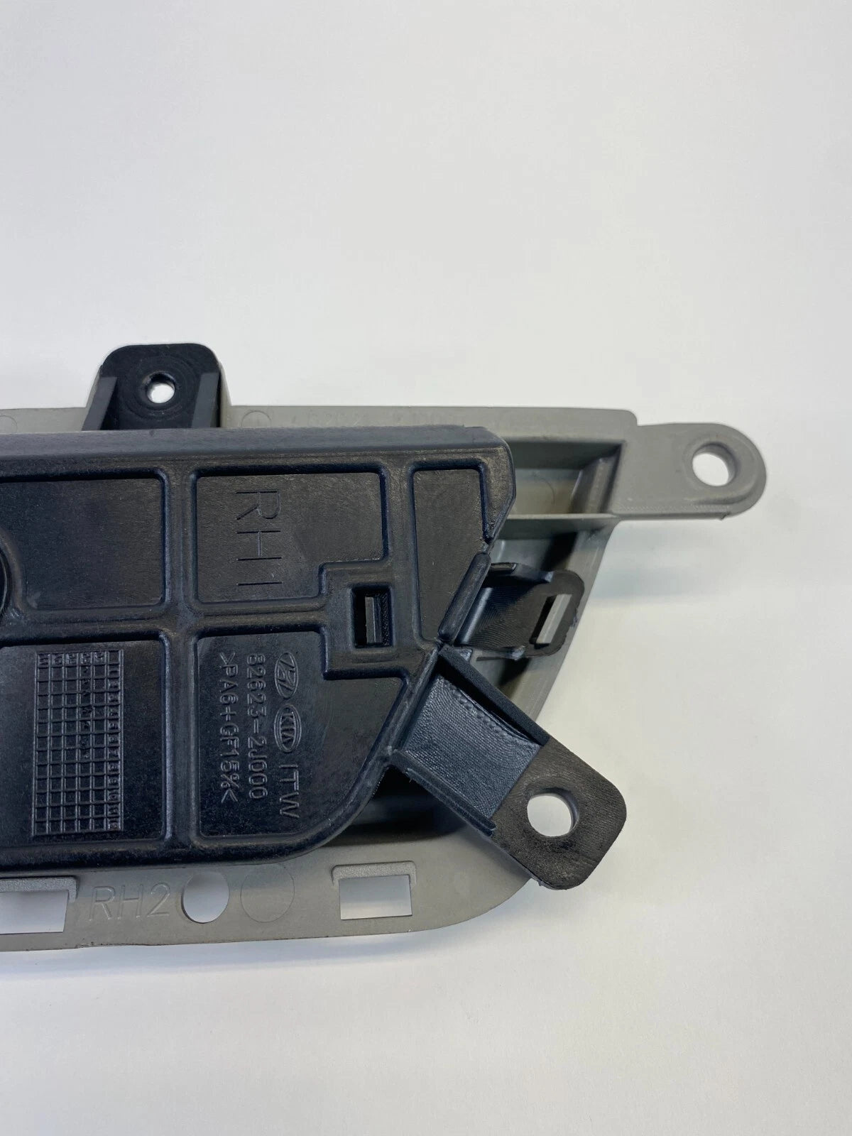 2009-2011 KIA BORREGO RIGHT PASSENGER INNER DOOR HANDLE 82623-2J000 OEM