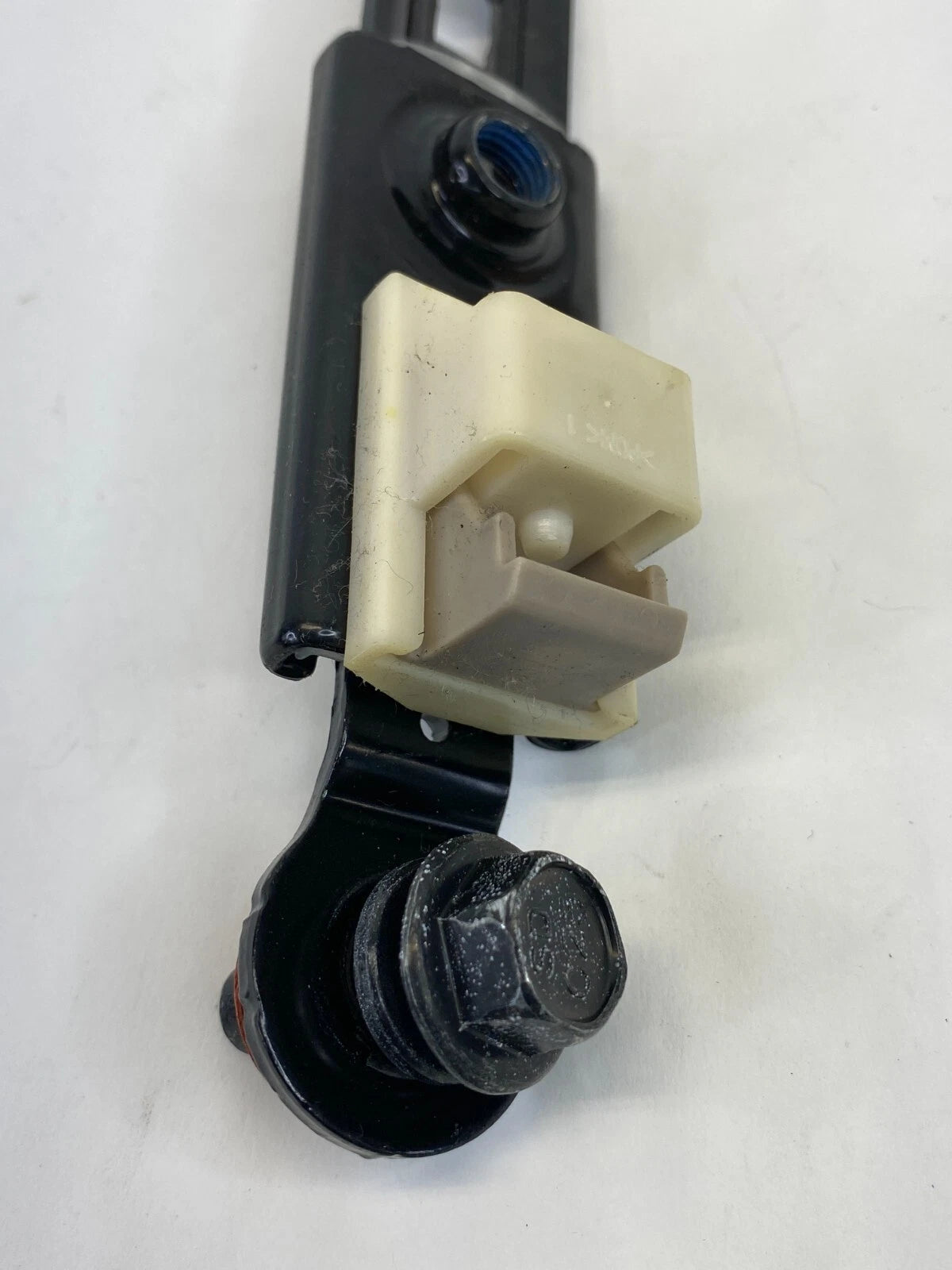 2011-2016 KIA FORTE FRONT LEFT DRIVER SIDE SEAT BELT HEIGHT ADJUSTER OEM