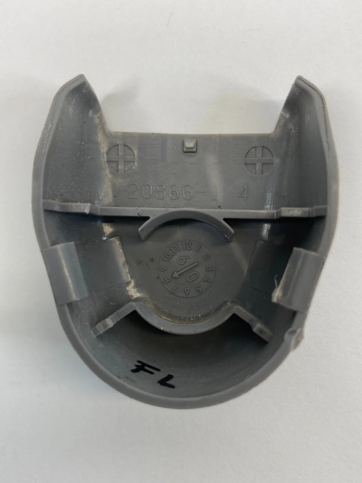 07-10 HYUNDAI ELANTRA FRONT LEFT DRIVER SEAT BELT ANCHOR LOWER COVER TRIM CAP