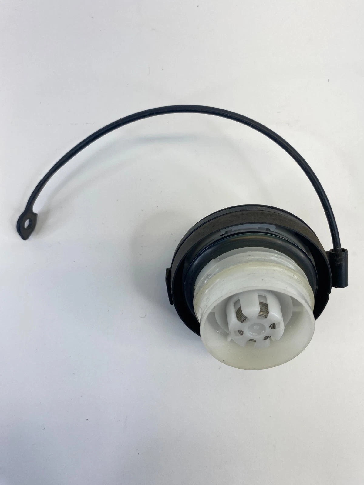 2014-2019 Nissan Versa Note 13-18 Altima Fuel Gas Tank Filler Door Lid Cap OEM