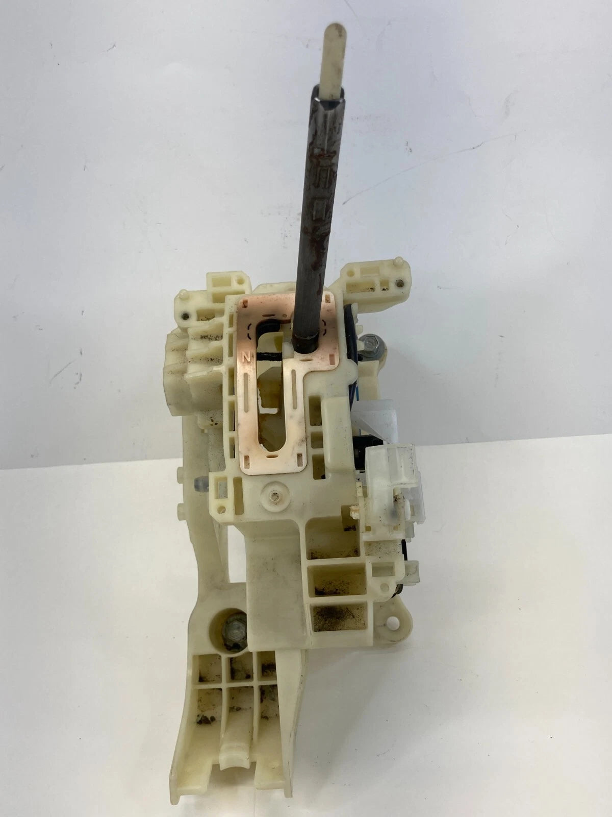 2014-2016 KIA SOUL 2.0L L4 A/T GEAR SHIFTER SHIFT LEVER SELECTOR ASSEMBLY OEM