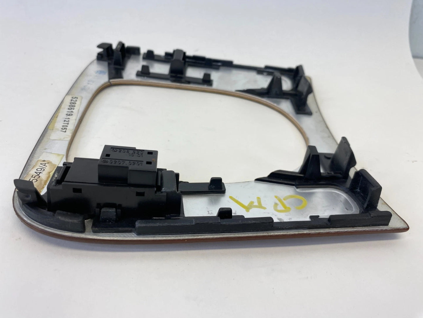 2000-2006 MERCEDES S430 SHIFTER BEZEL WOOD TRIM WITH BOTON LIGHT OEM 2088201001