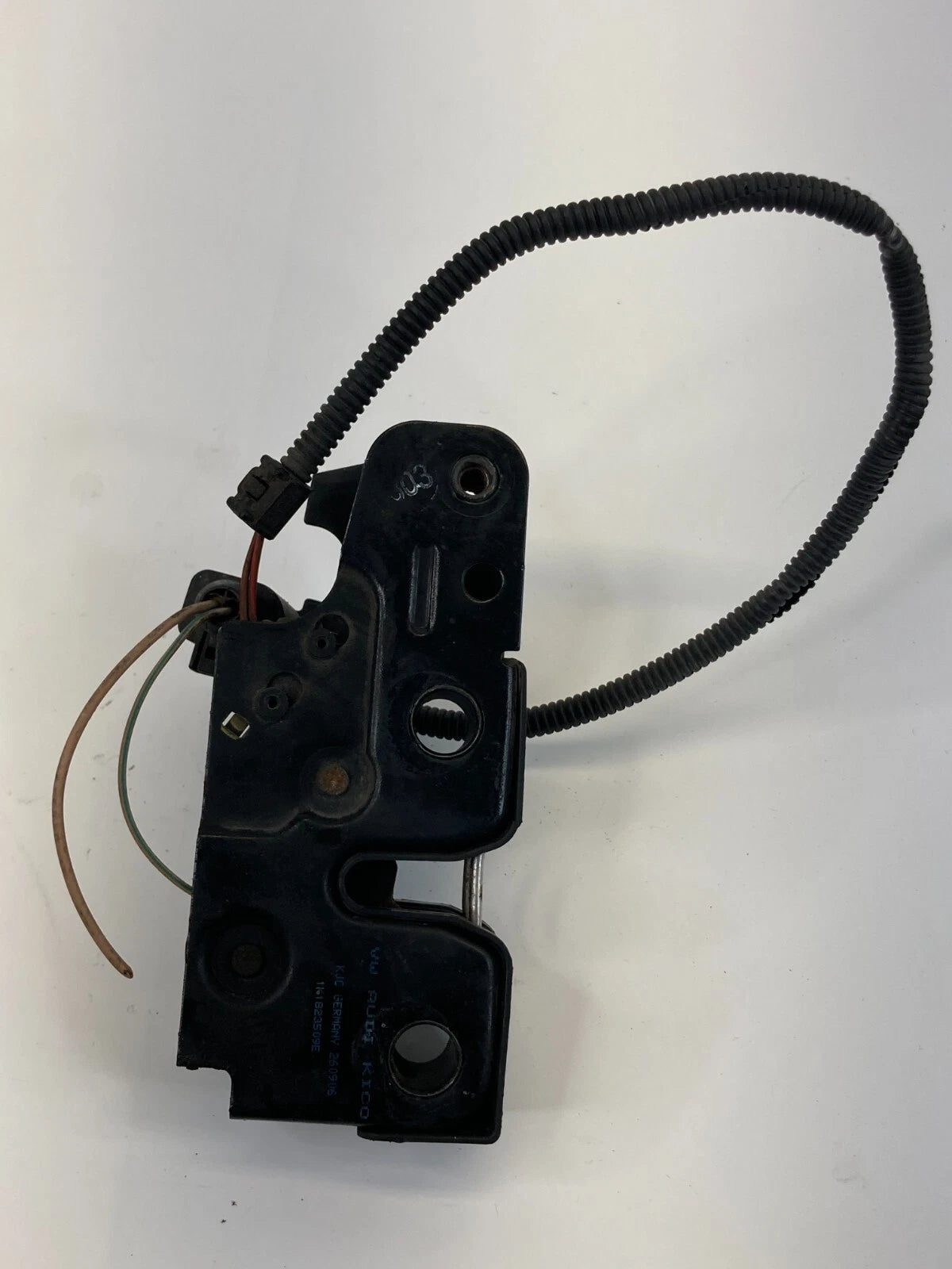 2005-2010 VOLKSWAGEN PASSAT FRONT HOOD LOCK LATCH RELEASE ACTUATOR 1K1823509E
