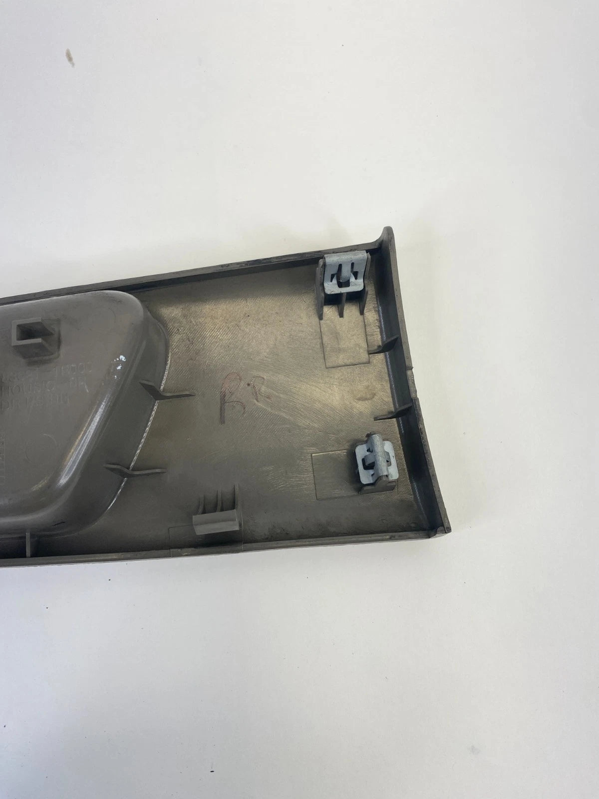 2005-2010 KIA SPORTAGE REAR RIGHT INSIDE DOOR HANDLE TRIM BEZEL 836211F000 OEM