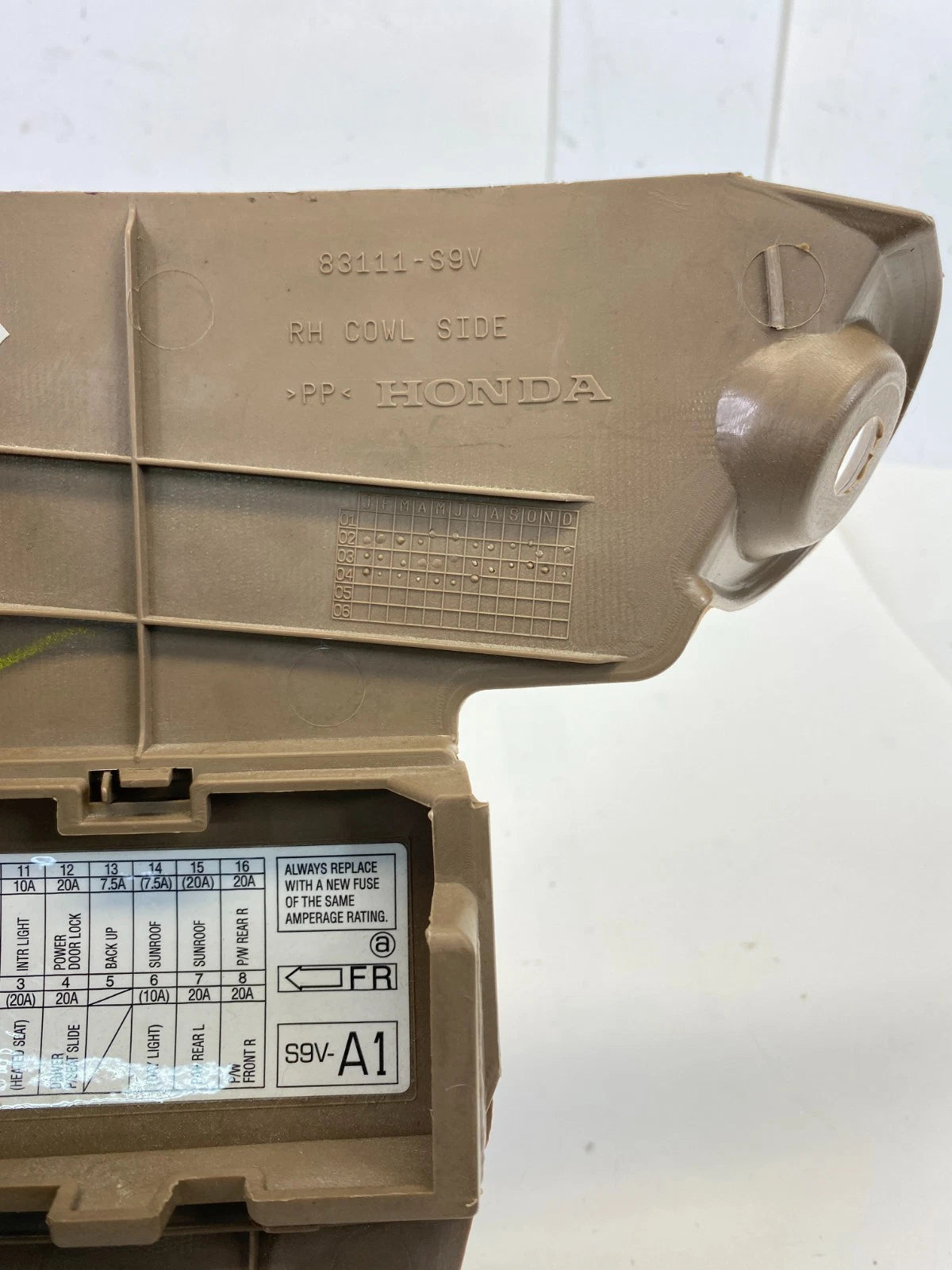 2003-2008 HONDA PILOT RIGHT COWL TRIM SIDE LOWER KICK PANEL COVER 83111-S9V OEM