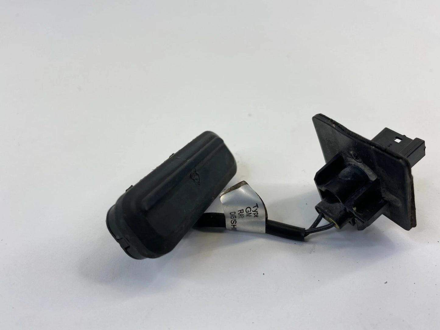 2011-2016 BUICK REGAL REAR TRUNK TAILGATE BOOT OPENING RELEASE SWITCH 132266400