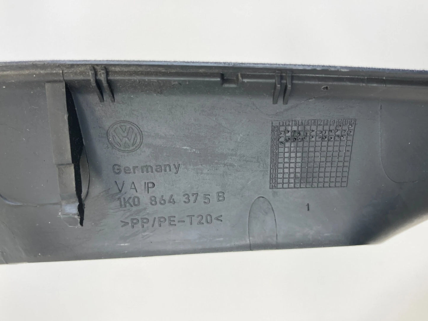 06 07 VOLKSWAGEN GTI CENTER CONSOLE LEFT SIDE LOWER TRIM COVER 1K0-864-375-B OEM