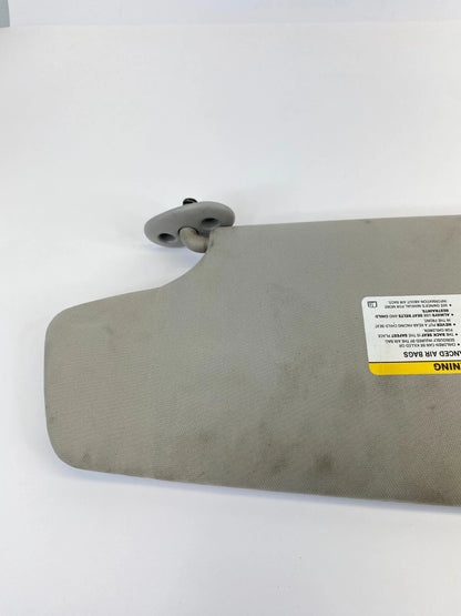 2006-2010 JEEP COMMANDER ROOF RIGHT PASSENGER SUNVISOR SUN VISOR SHADE OEM