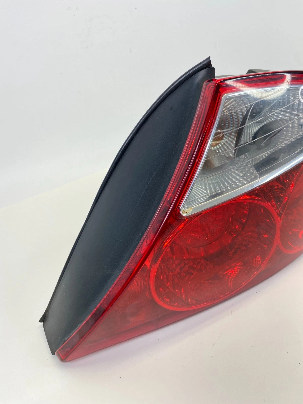 2000-2004 JAGUAR S-TYPE REAR RIGHT PASSENGER TAIL LIGHT TAILLIGHT XR83-13404-AH