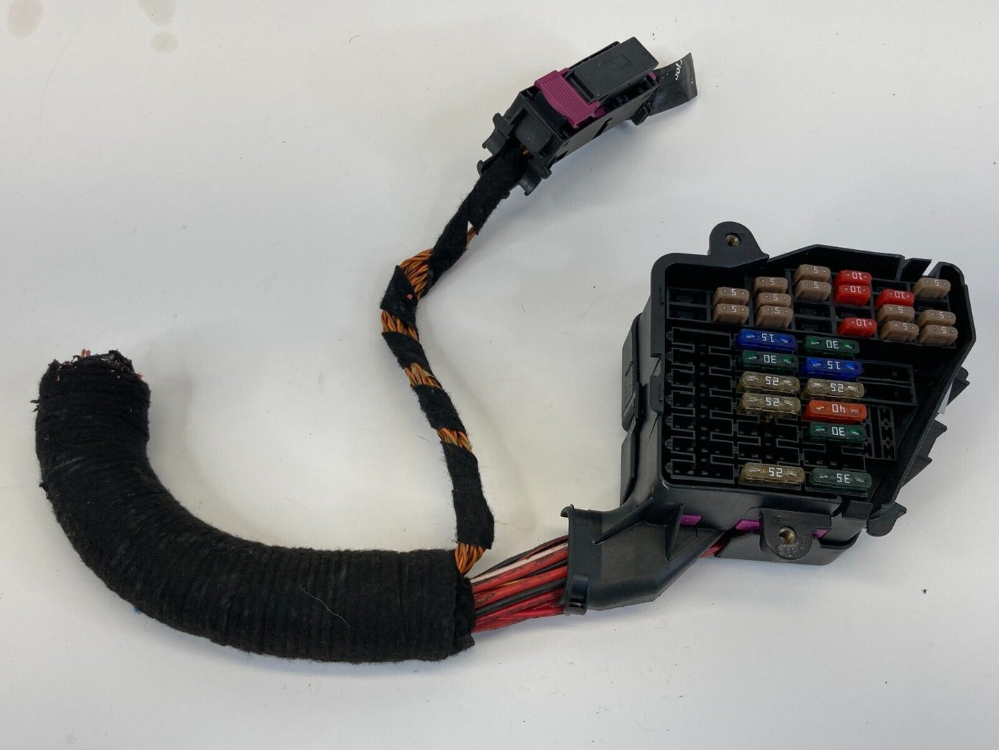 2005-2011 Audi A6 Quattro 3.2L A/T Interior Compartment Fuse Relay Box Assy OEM