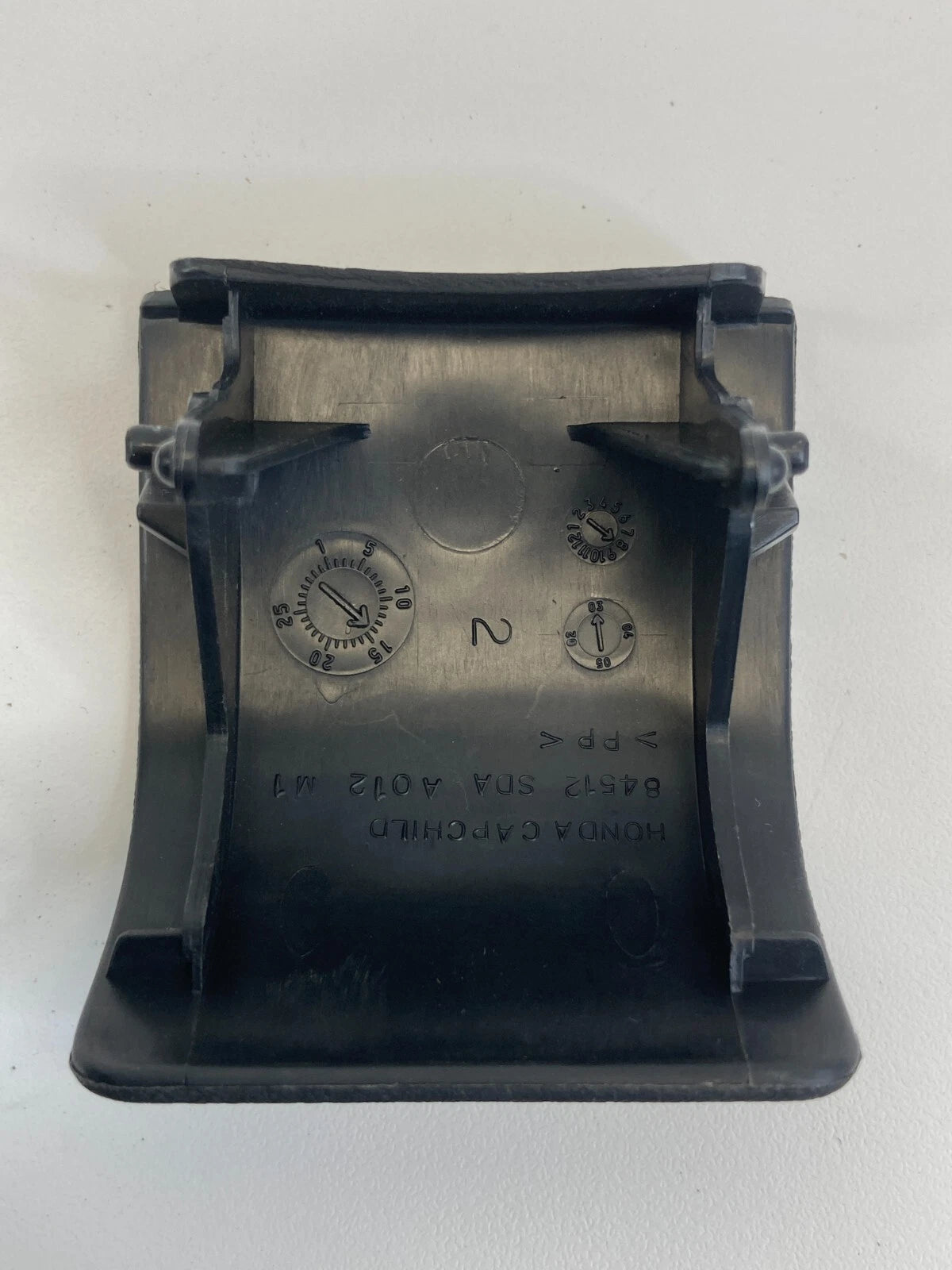 2003-2007 HONDA ACCORD REAR SEAT CHILD RESTRAINT ANCHOR COVER CAP 84512-SDA OEM