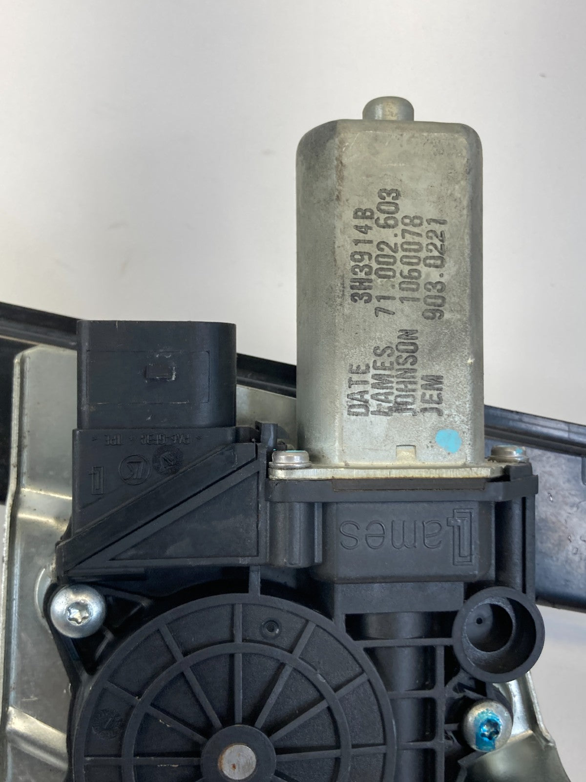 2007 2008 BMW 328xi Rear Left Door Power Window Motor w/ Regulator 71.002.603