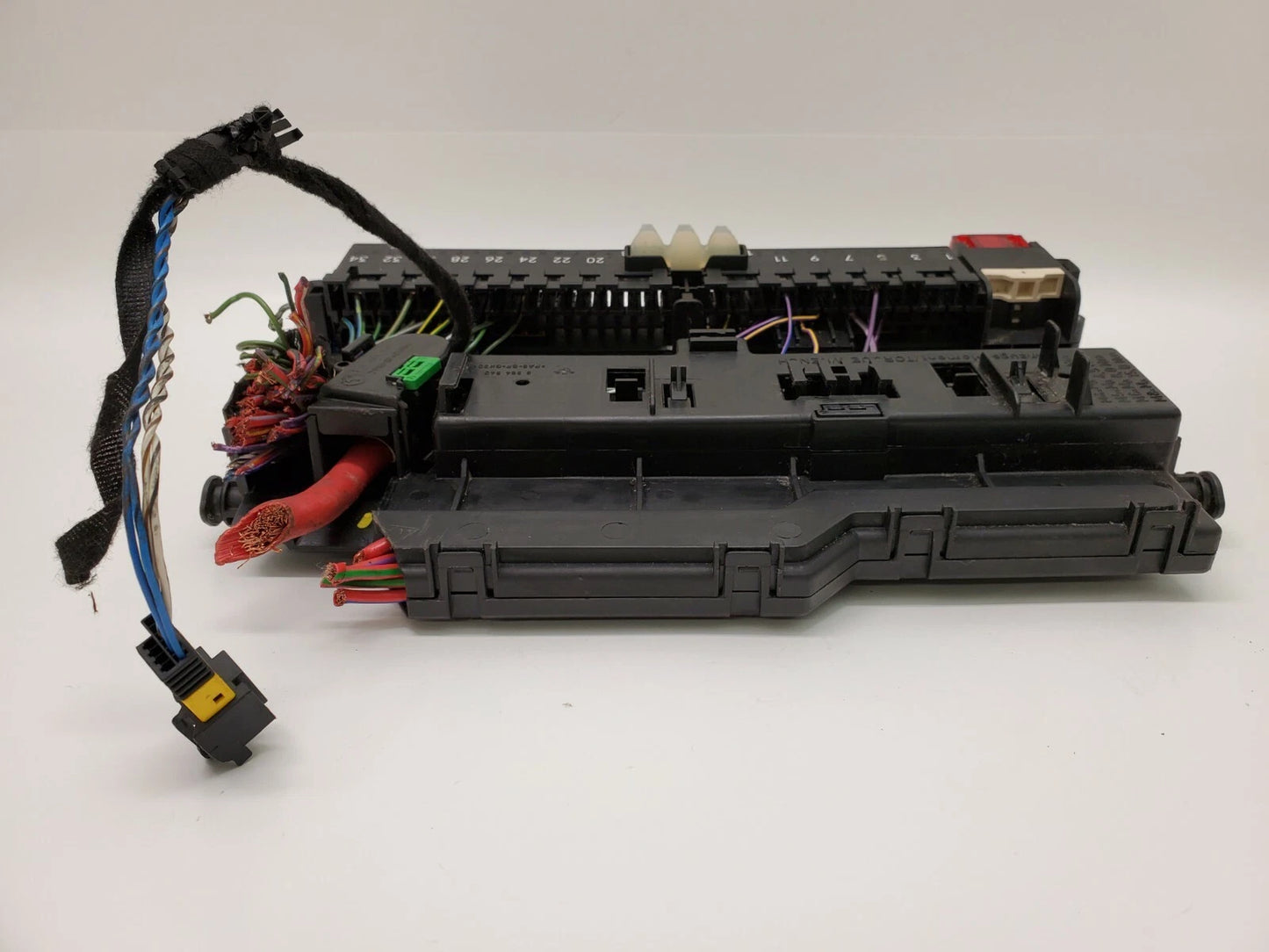2001-2006 BMW 325CI RIGHT POWER DISTRIBUTION FUSE RELAY BOX PANEL 8364542 OEM