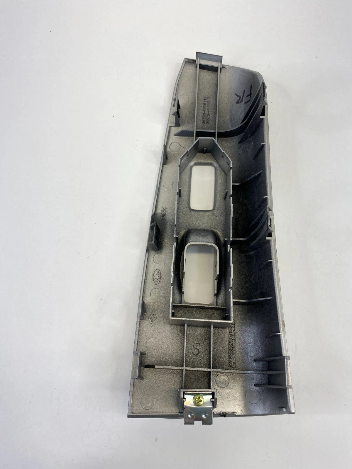 2005-2010 KIA SPORTAGE FRONT RIGHT SIDE DOOR WINDOW SWITCH BEZEL 93575-1F000 OEM