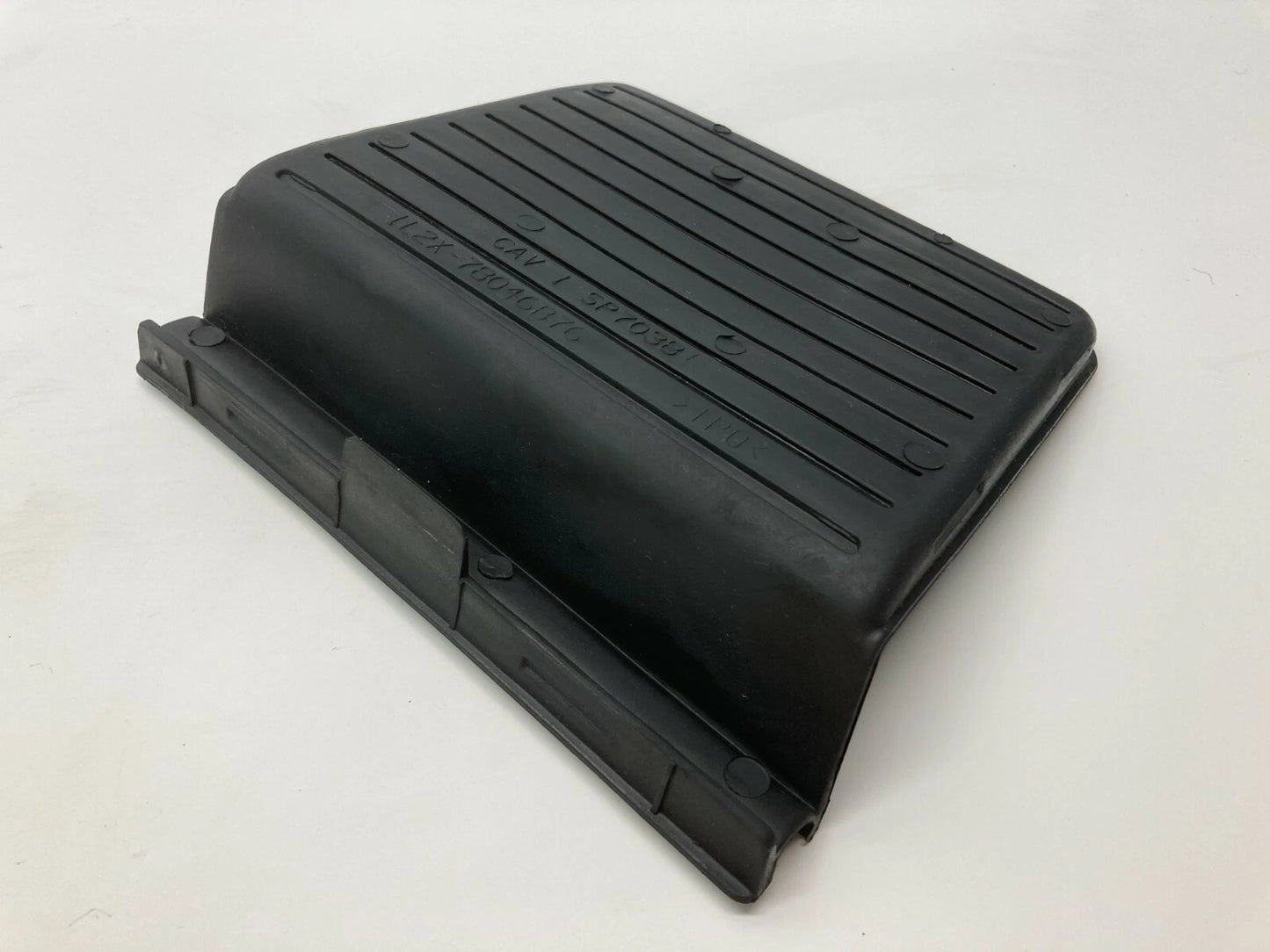 2002-2005 FORD EXPLORER MOUNTAINEER CENTER CONSOLE RUBBER INSERT 1L2X-78046B76