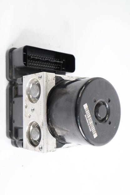 2013-2015 VOLKSWAGEN PASSAT FRONT ABS BRAKE PUMP HYDRAULIC MODULE 1K0-907-379-BS