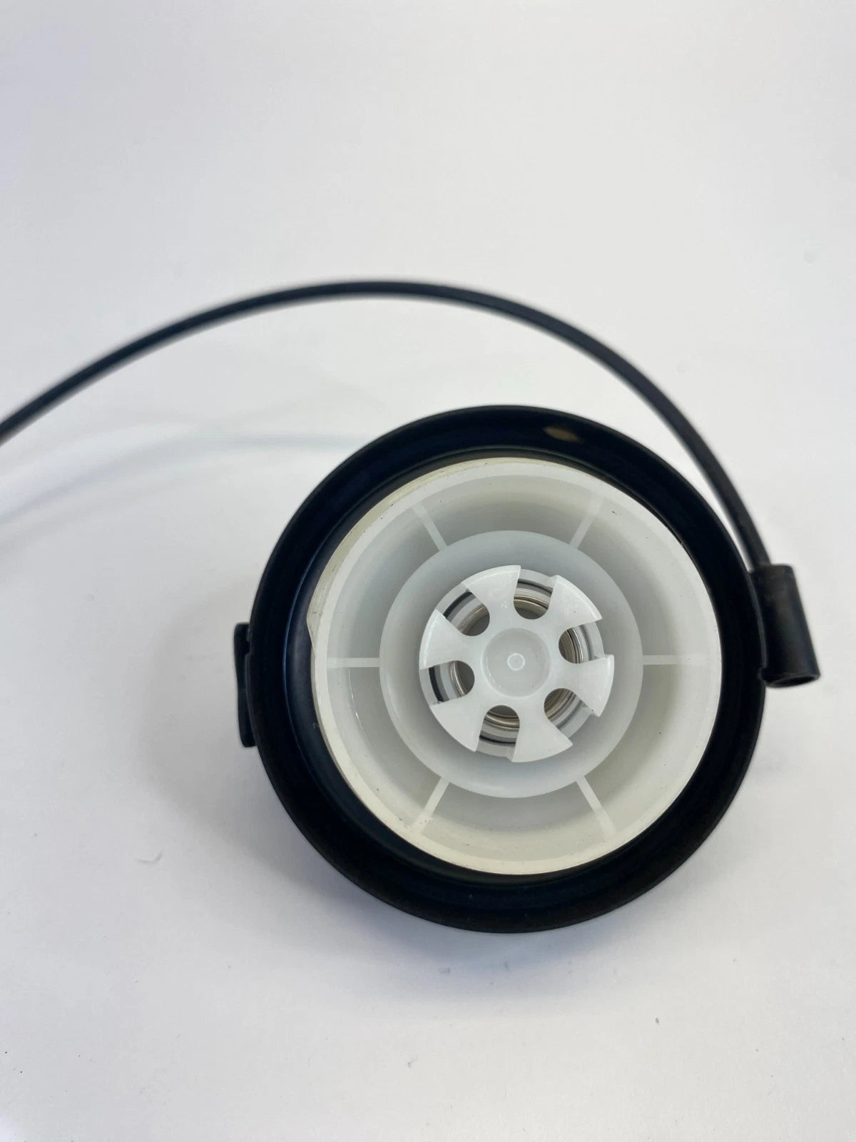 2014-2019 Nissan Versa Note 13-18 Altima Fuel Gas Tank Filler Door Lid Cap OEM