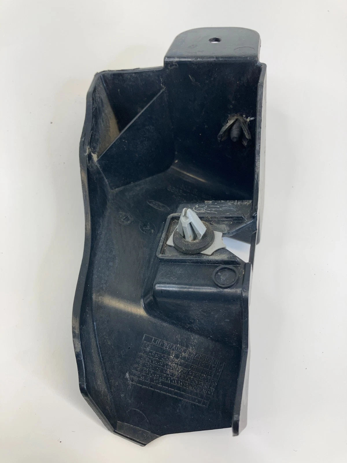 11-15 FORD EXPLORER POLICE INTERCEPTOR UTILITY REAR RIGHT BUMPER BRACKET MOUNT