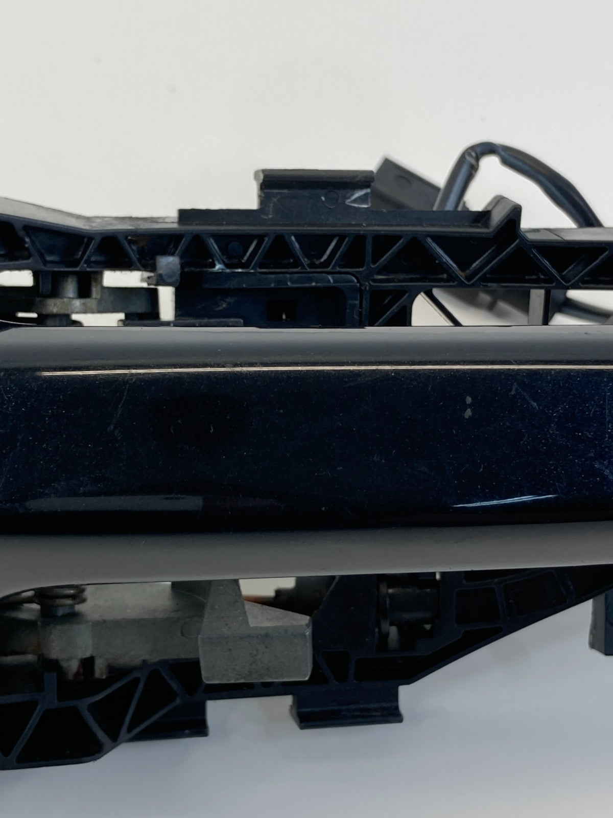 2009-2017 Volkswagen CC Front Left Side Outside Exterior Door Handle OEM