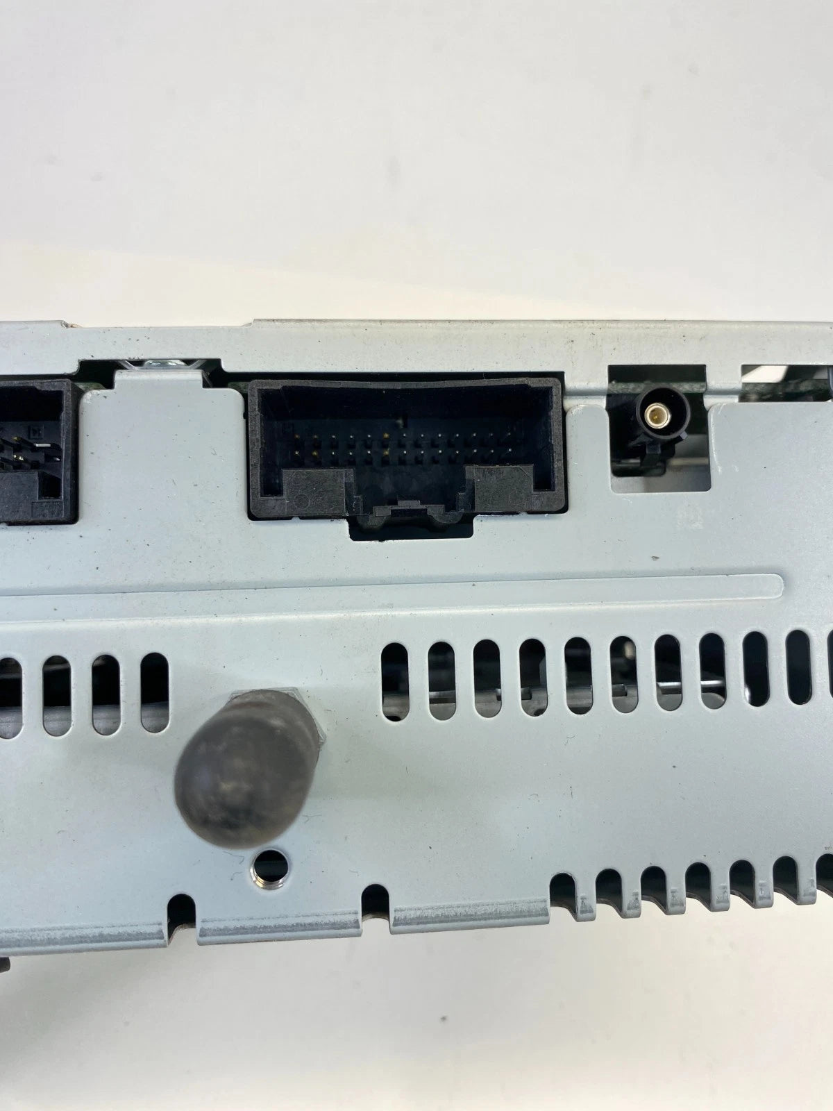 2016-2019 FORD EXPLORER INTERCEPTOR AM/FM RADIO CD PLAYER RECEIVER STEREO OEM