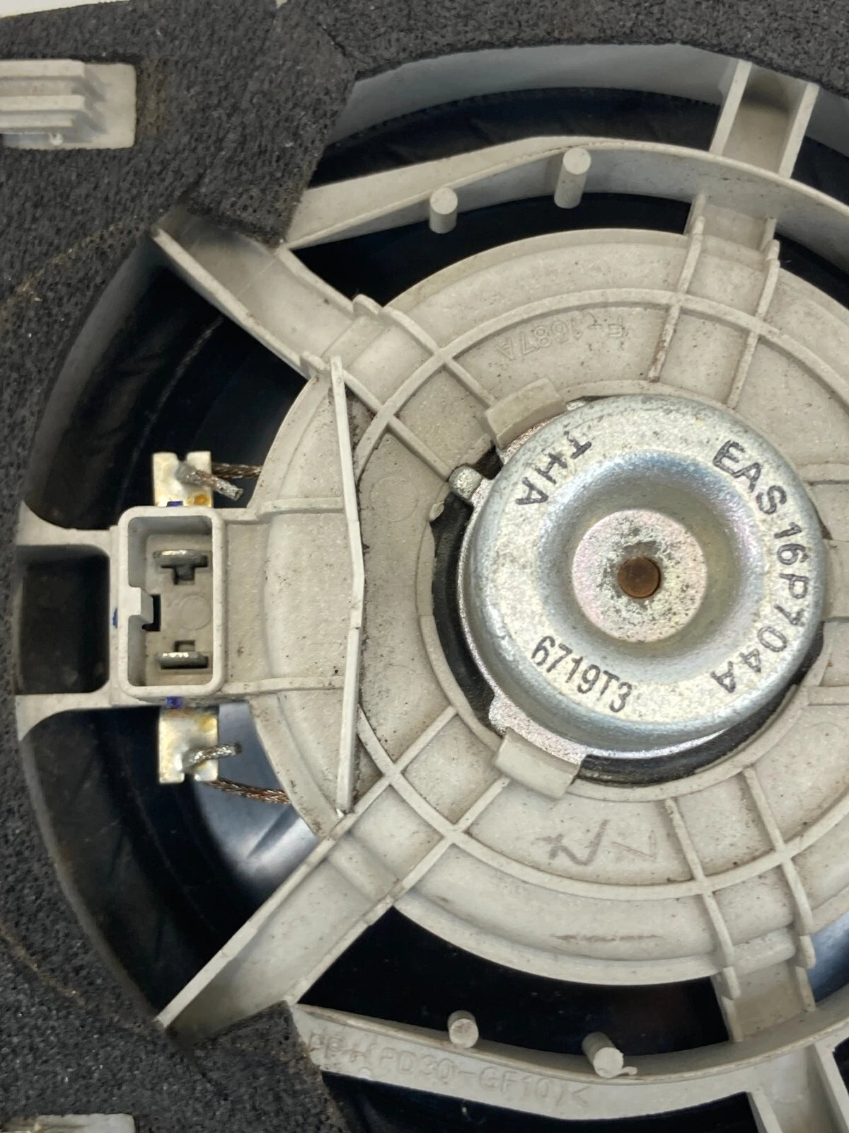 2007 2008 HONDA FIT REAR RIGHT BACK DOOR AUDIO SOUND SPEAKER EAS-16P704A OEM