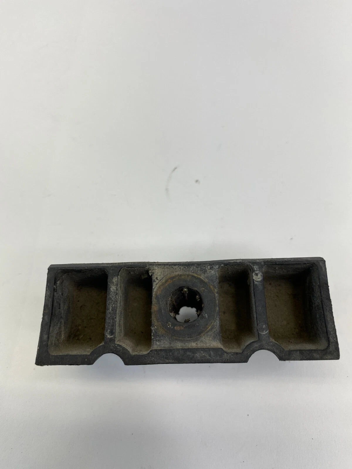 87-04 FORD MUSTANG 08-14 E-150 89-11 RANGER BATTERY CLAMP HOLD DOWN CLAMP OEM