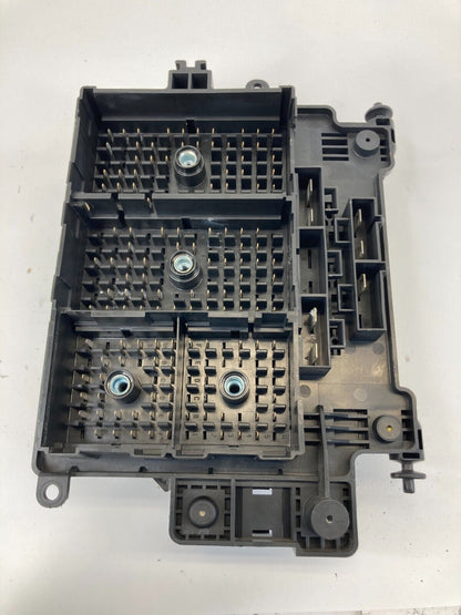 2000-2003 Chevy Tahoe 5.3L Power Module Engine Fuse Relay Junction Box 15177119