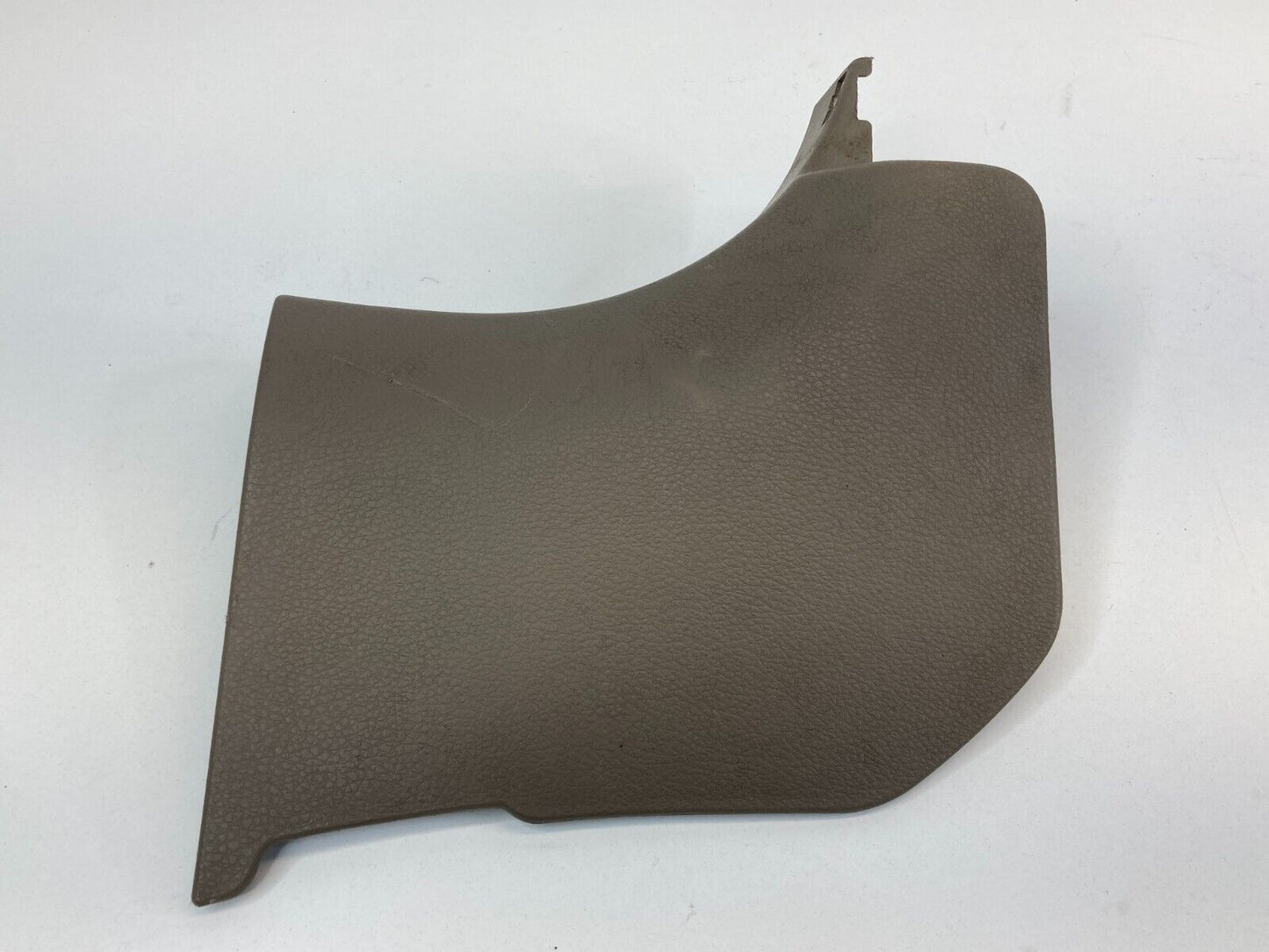 2002-2006 Nissan Altima Front Right Lower Dash Kick Panel Cover Trim 66900-8J000