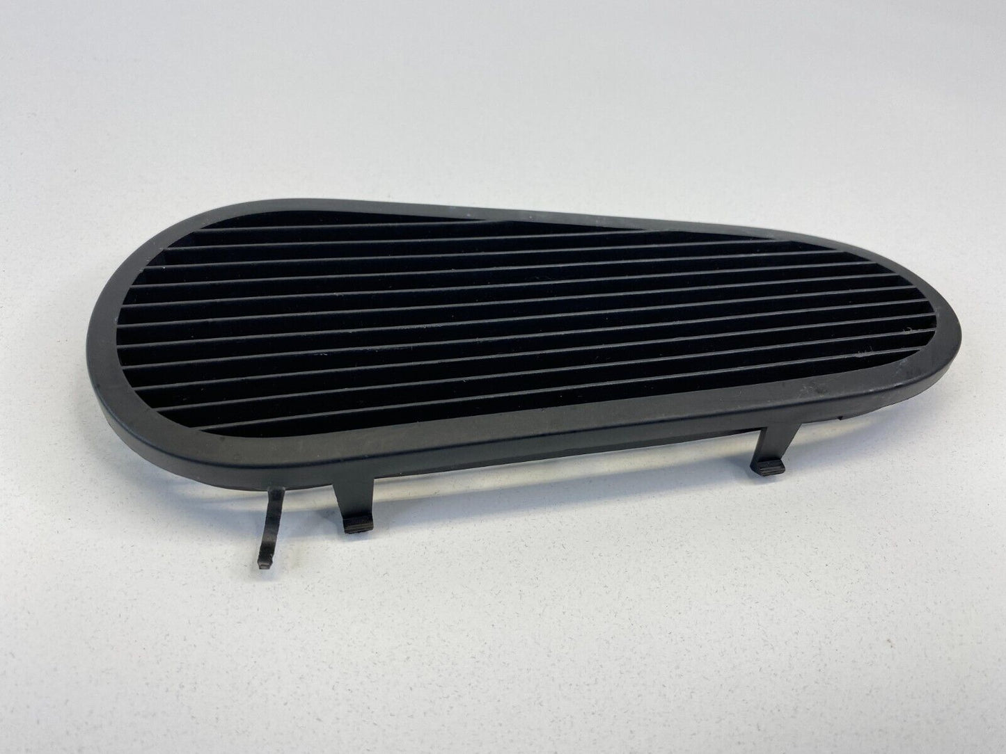 1998-2010 Volkswagen New Beetle Hatchback Trunk Right Side Speaker Cover Grille