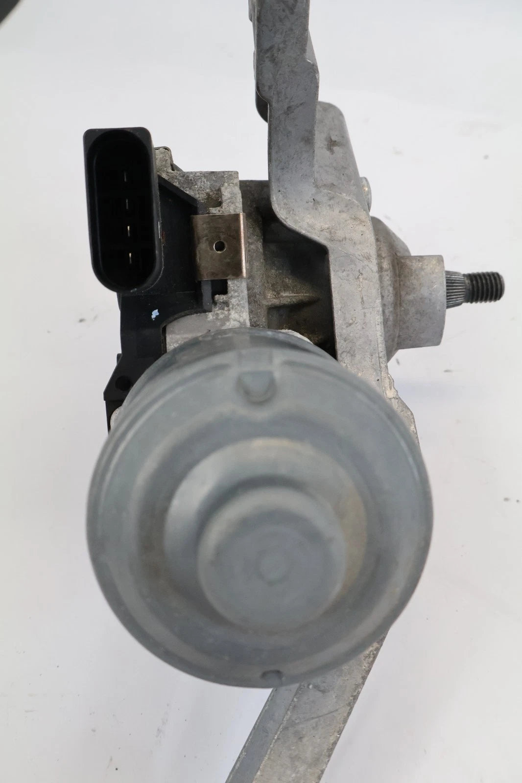 12-18 FORD FOCUS FRONT RIGHT PASSENGER WINDSHIELD WIPER MOTOR OEM BM51-17504-BL