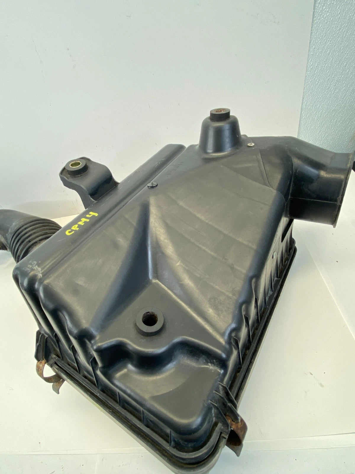 98-02 ISUZU TROOPER 3.5L AIR FILTER CLEANER BOX HOUSING INTAKE HOSE 897160669