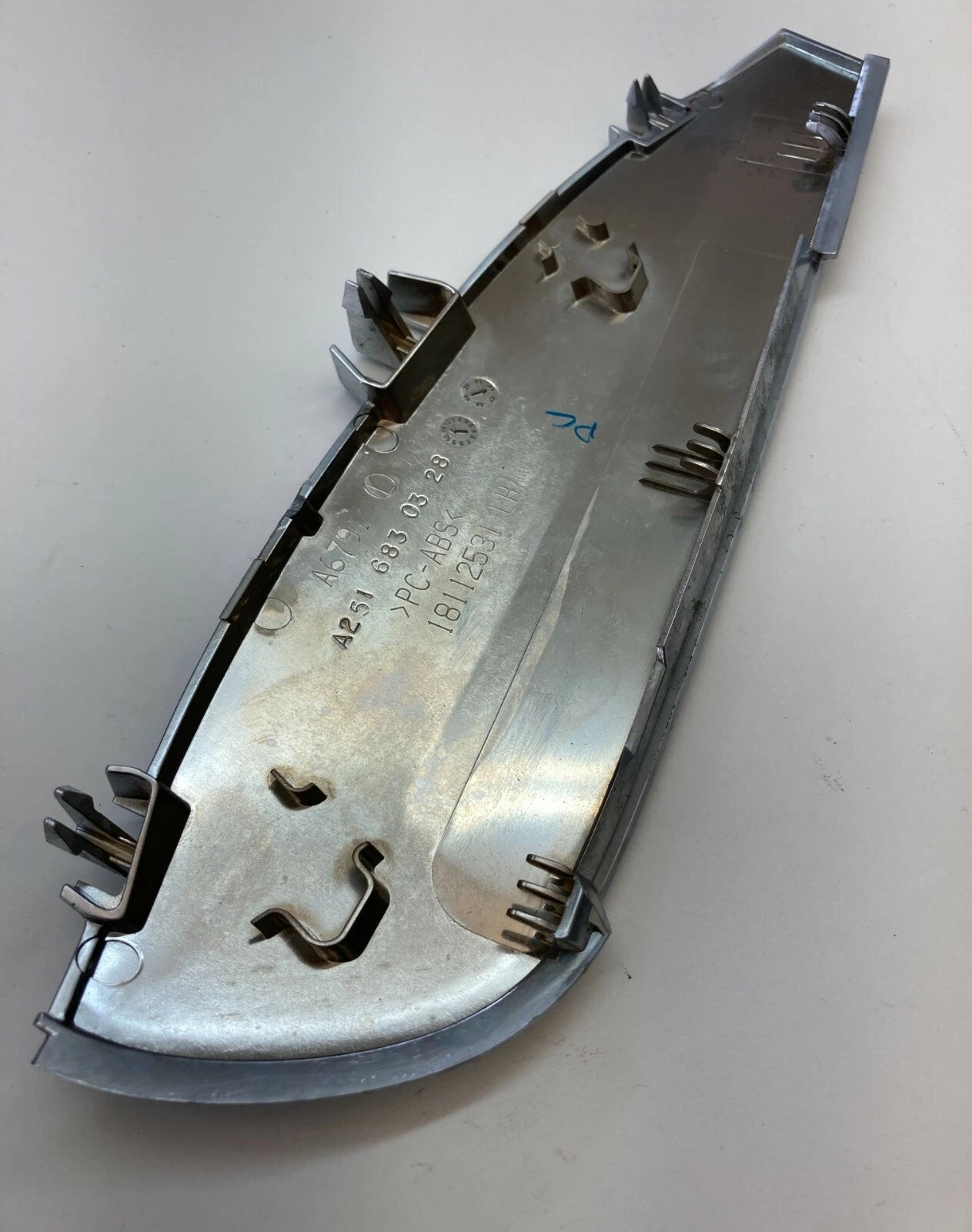 2006-2012 MERCEDES-BENZ R 350 CENTER CONSOLE REAR LEFT DRIVER SIDE BEZEL TRIM