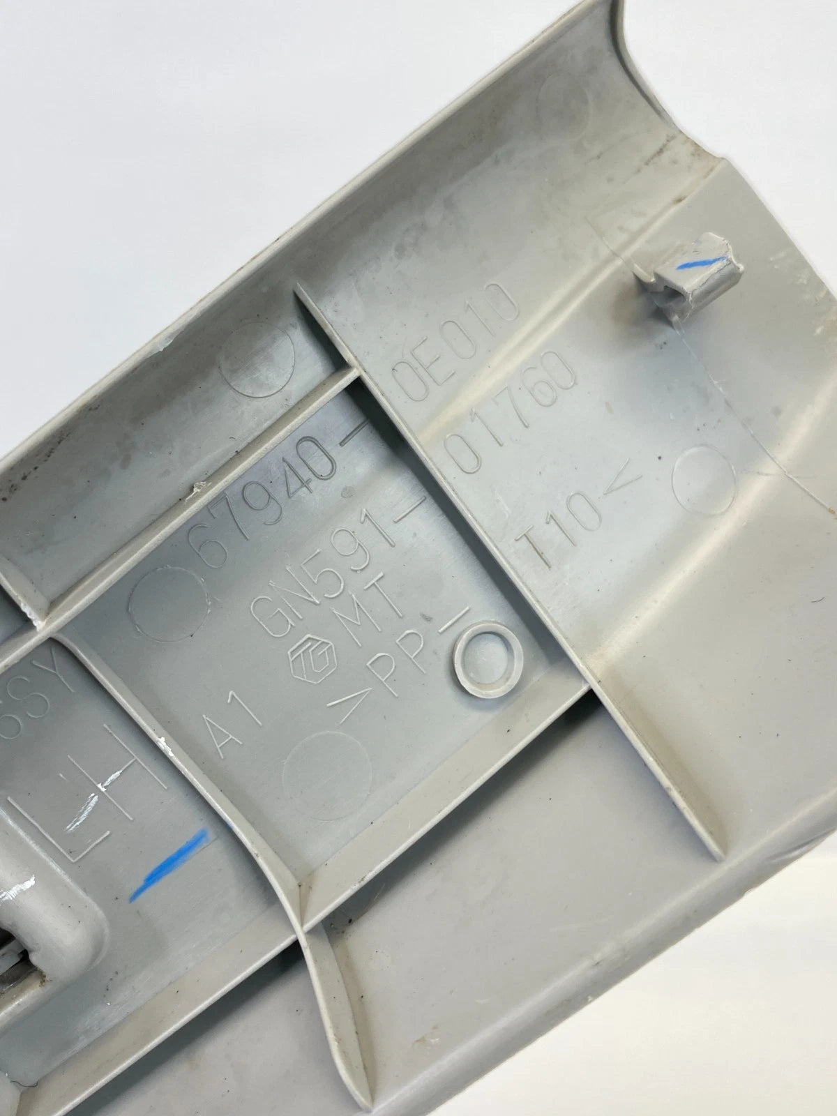 2007-2009 LEXUS RX350 REAR LEFT DOOR SCUFF PLATE SILL STEP TRIM 67940-0E010 OEM