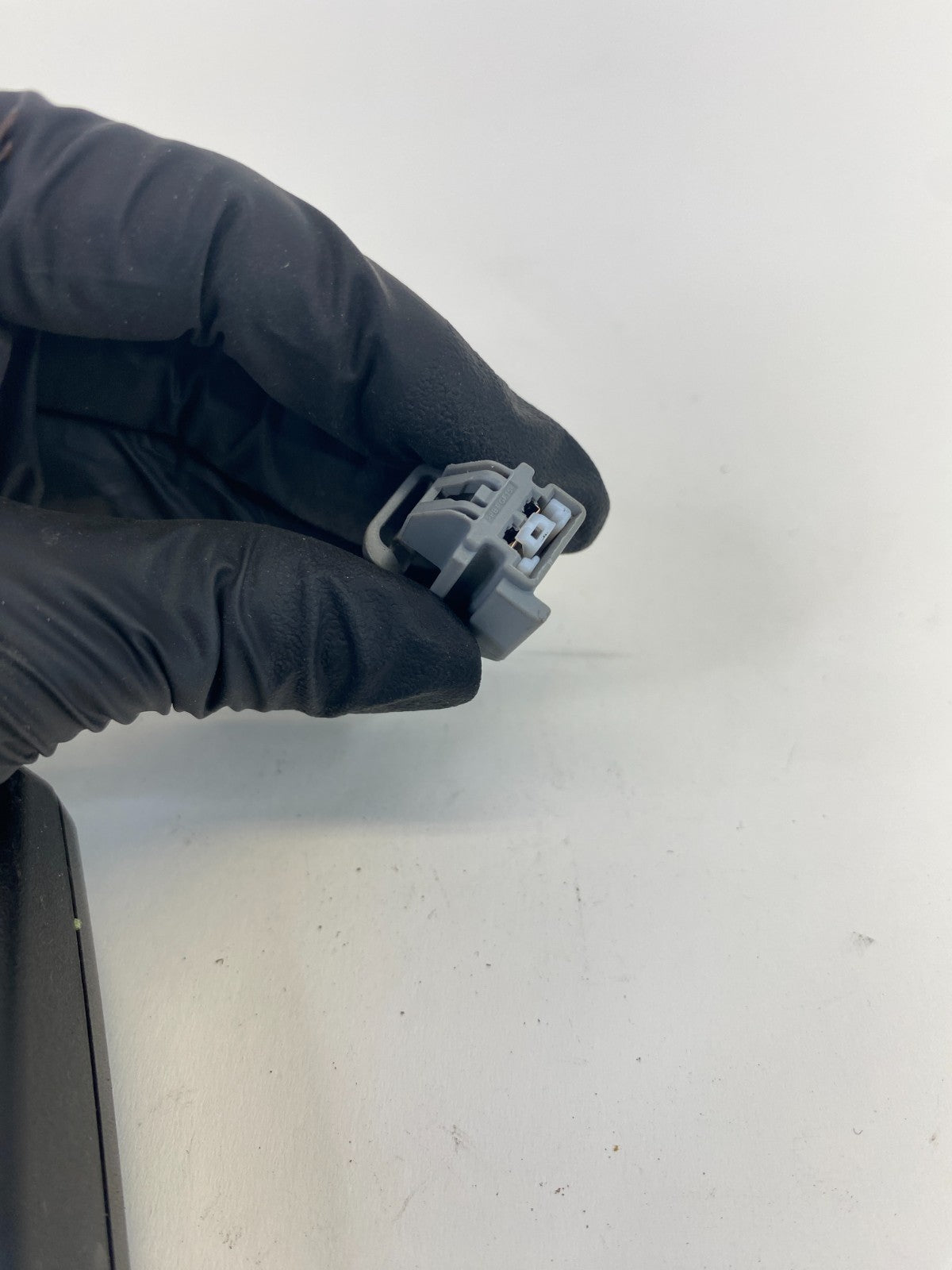 2010-2012 Buick Enclave Front Right Passenger Side Seat Belt Buckle 6167966 OEM