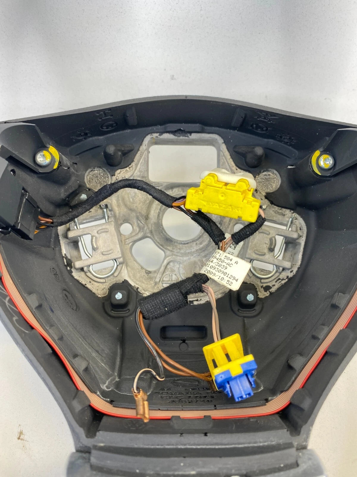 2010 VW PASSAT 2009-2017 VW CC STEERING WHEEL W/ CONTROL SWITCHES LEATHER OEM