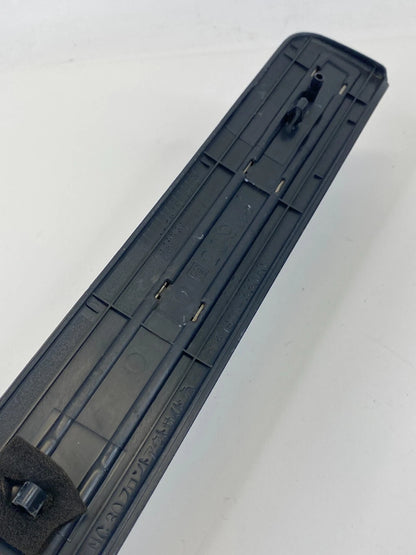2000 2001 LEXUS ES300 REAR LEFT DOOR SILL SCUFF PLATE TRIM UNIT OEM 67911-33050