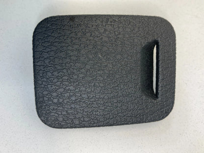 2001-2009 VOLVO S60 FRONT LOWER INTERIOR INNER PLUG COVER TRIM PANEL 09491265