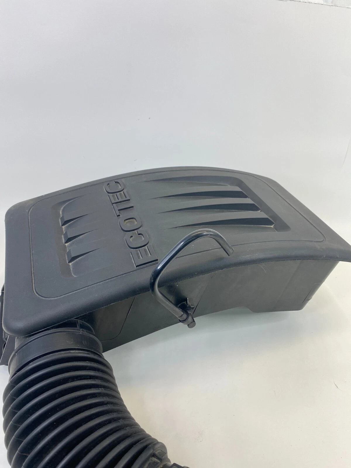 10-17 CHEVROLET EQUINOX 2.4L AIR INTAKE RESONATOR OUTLET DUCT HOSE 20920721 OEM