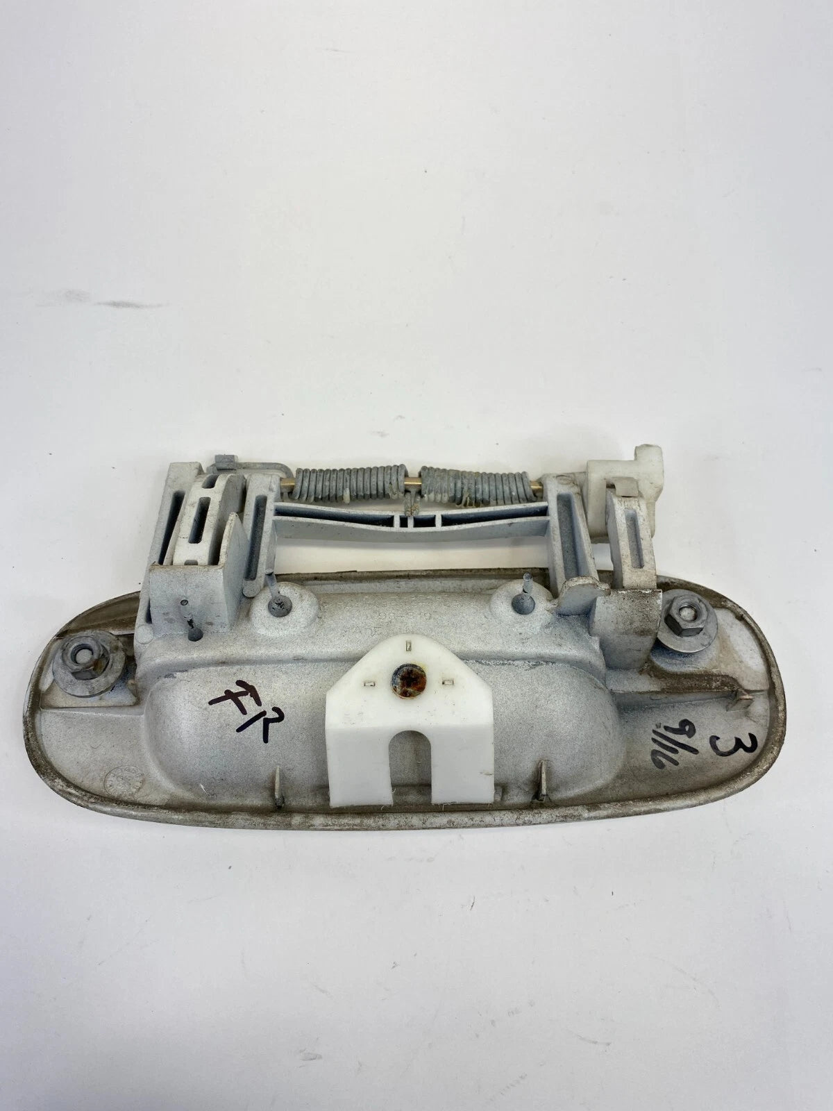 2000-2005 CADILLAC DEVILLE 4-DR FRONT RIGHT PASSENGER DOOR OUTER HANDLE ASSY OEM