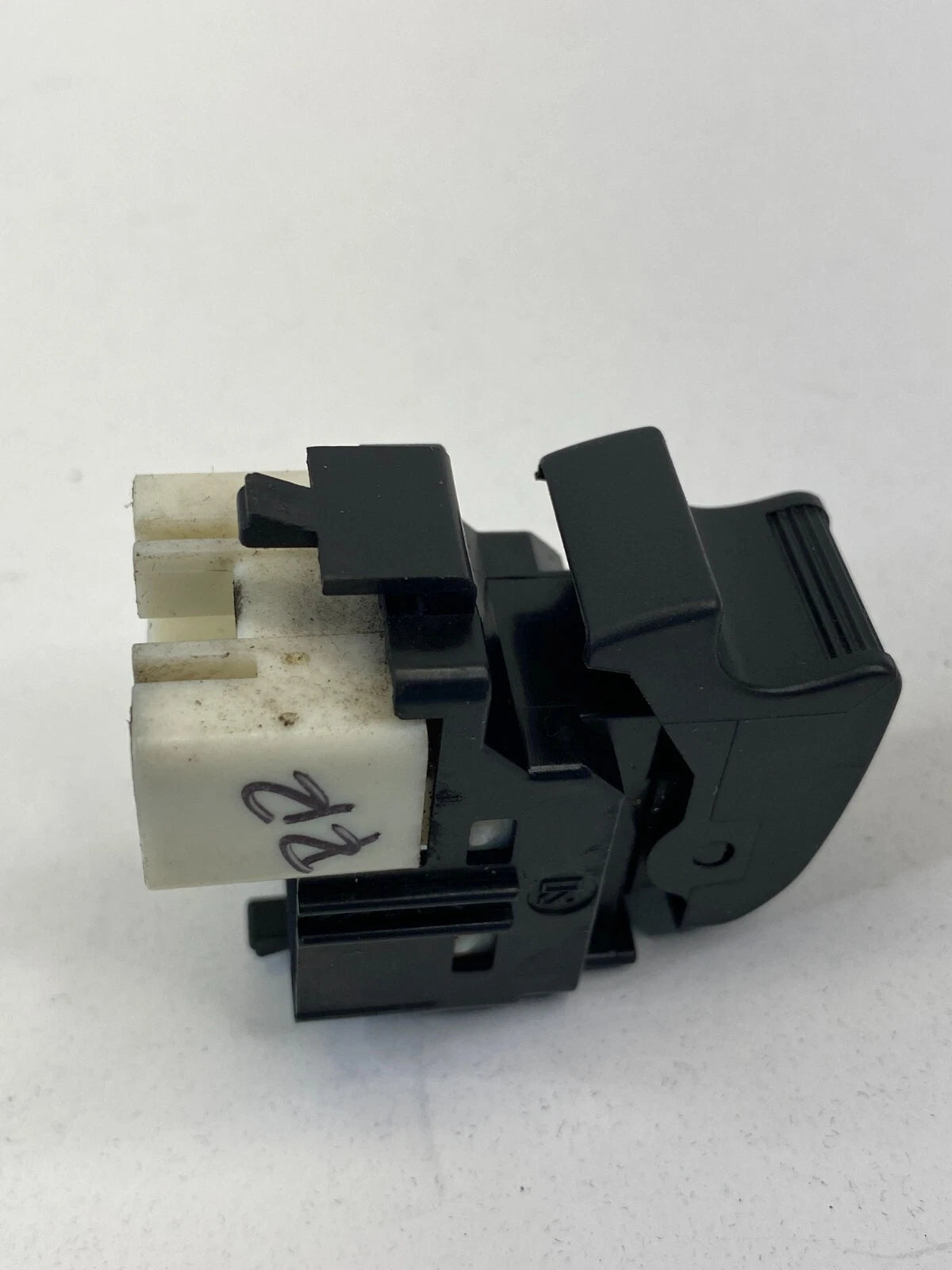 93-08 TOYOTA COROLLA 03-08 MATRIX REAR RIGHT SIDE DOOR POWER WINDOW SWITCH OEM